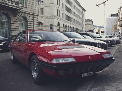 365 GT4 2+2