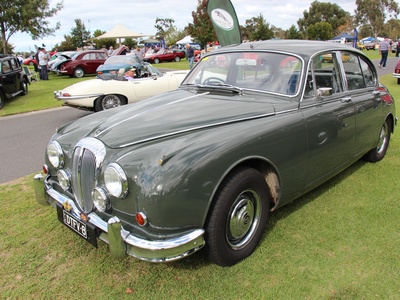 Daimler 2.5 V8