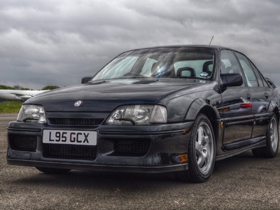 Lotus Carlton