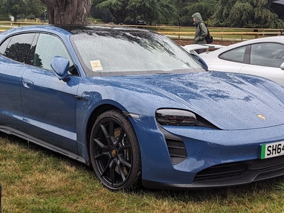 Taycan GTS Sport Turismo