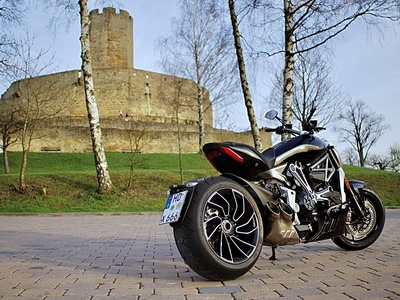 XDiavel S