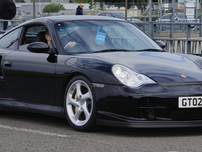 911 GT2 (997)