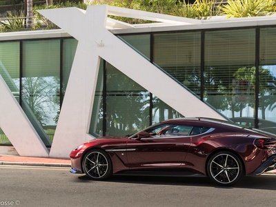 Aston Martin Vanquish