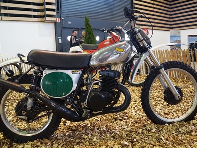 CR250M