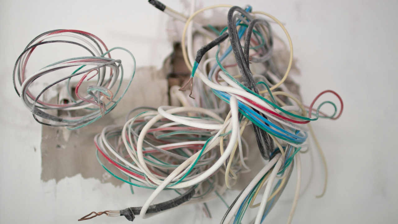 Benelli motorcycle wiring harness and dashboard with electrical troubleshooting