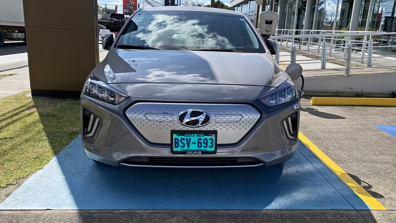 Hyundai dashboard with infotainment screen and warning lights