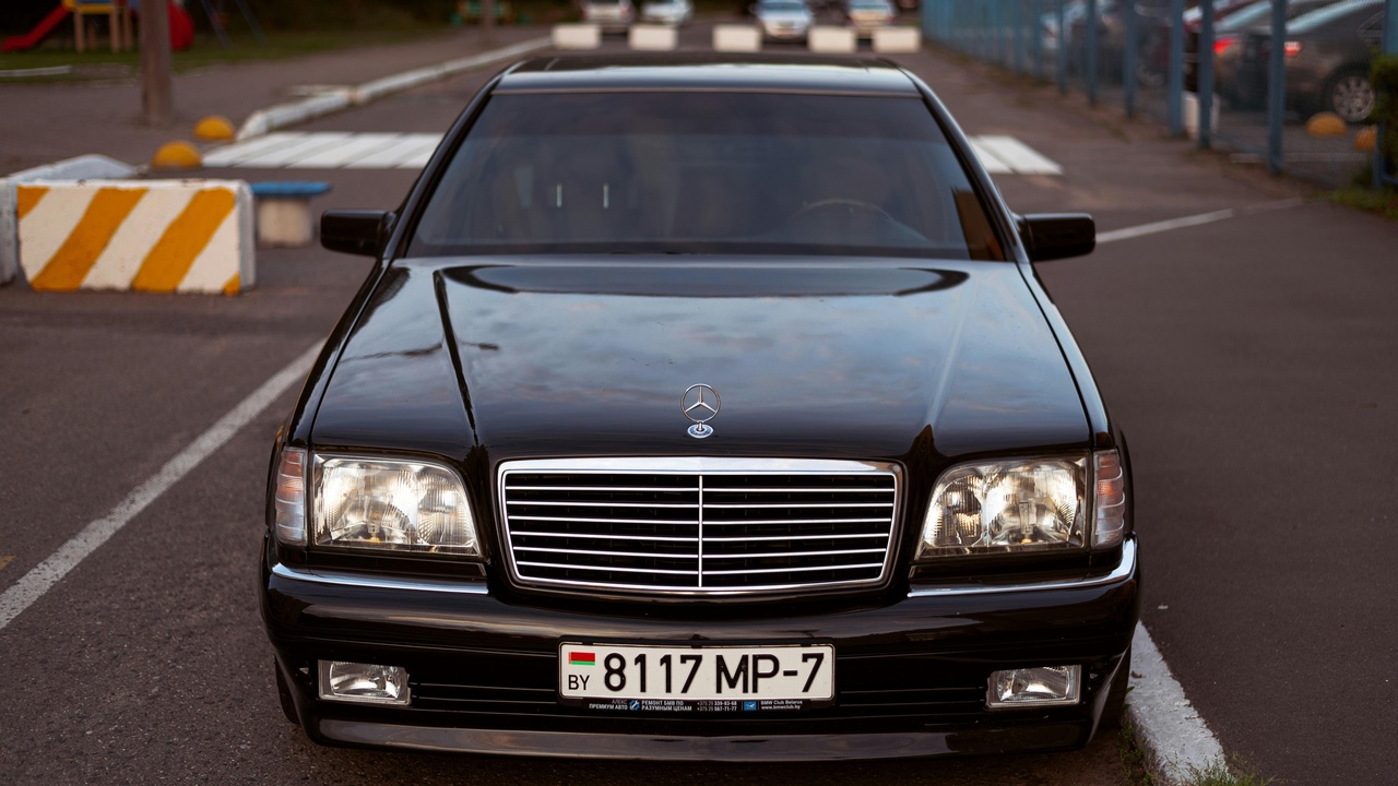 1999 luxury sedans and comfort cars