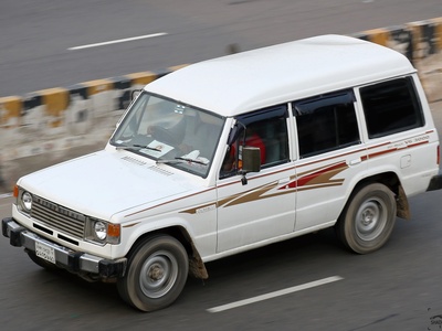 Mitsubishi Pajero (L040)