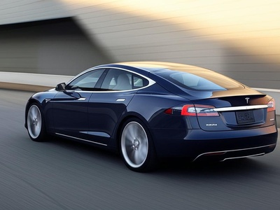 Model S Signature Performance (P85)