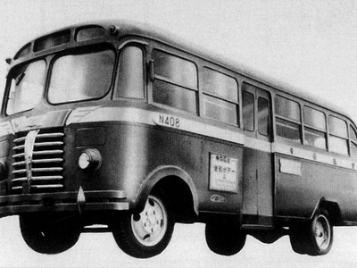 Nissan 180 Bus