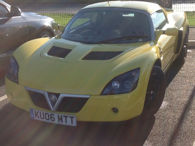 Opel Speedster / Vauxhall VX220