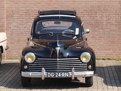 Peugeot 203