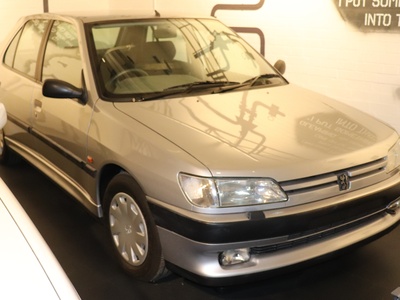 Peugeot 306