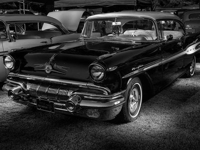 Pontiac Chieftain/Streamliner