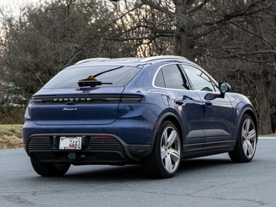 Porsche Macan EV