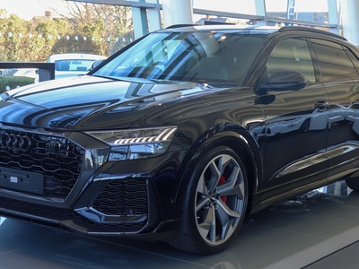 RS Q8