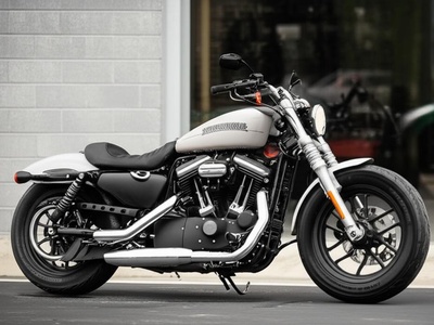 Street Bob 114