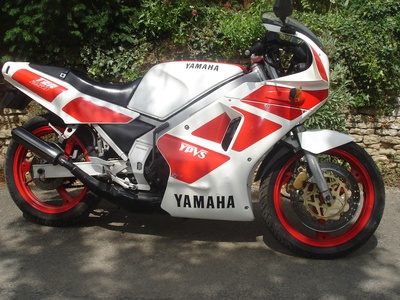 TZR250