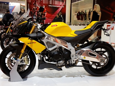 Aprilia Tuono V4 R APRC