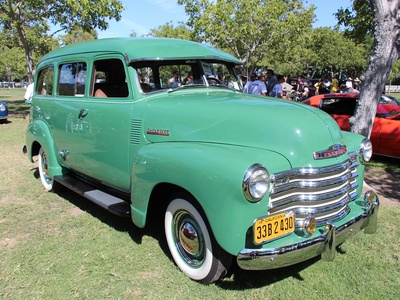 Chevrolet Suburban (Advance-Design)