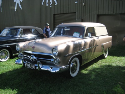 Crestline Fordor Sedan