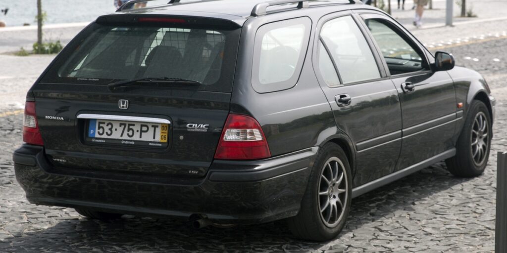 List of Cars Made In 2000 - 33Gears