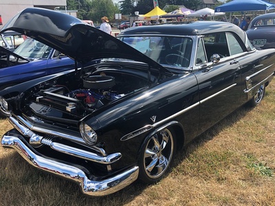 Ford Crestline Victoria