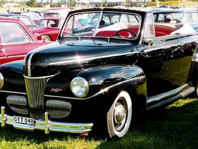 Ford Super De Luxe