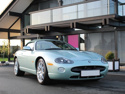 Jaguar XK8