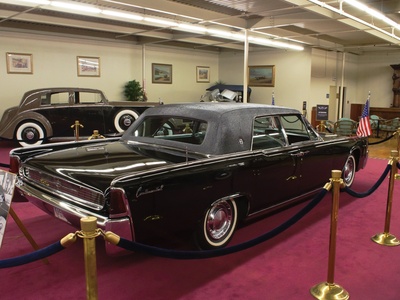 Lincoln Continental