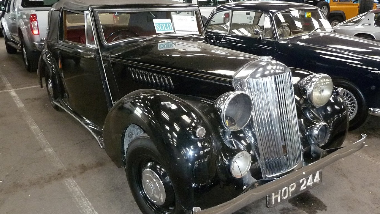 Coupe on a test track highlighting structural rigidity