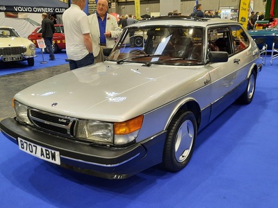 Saab 900 (Classic)