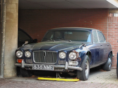 XJ12