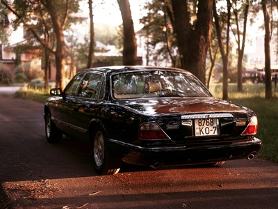 XJ8