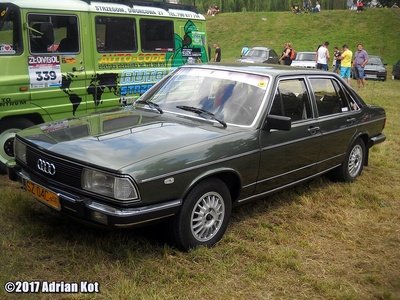Audi 100 (C2)