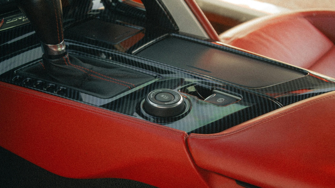 Close-up schematic of an automatic transmission showing multiple gear stages and torque converter.