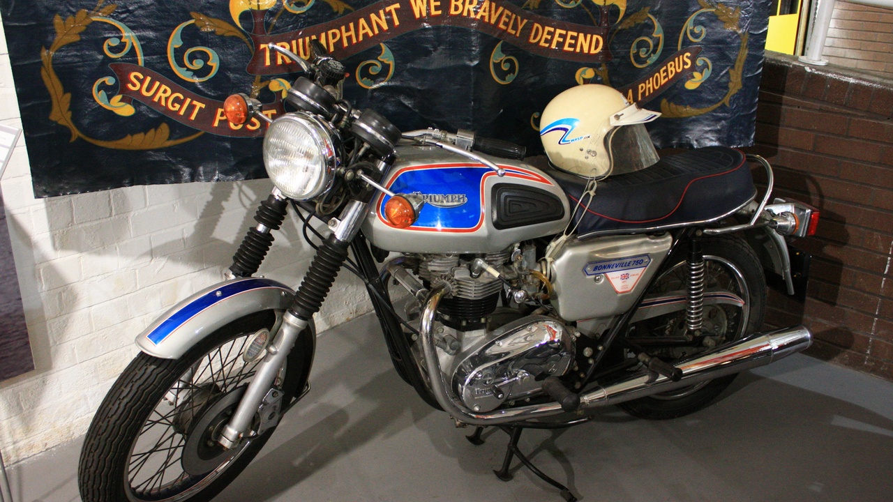 Performance-oriented 1970s bikes like Kawasaki H2 Mach IV and Yamaha RD350 on track and street