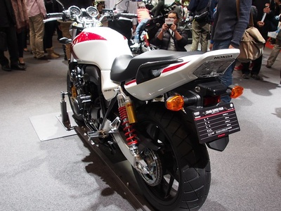 CB400 Super Four