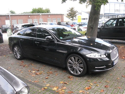 Jaguar XJ