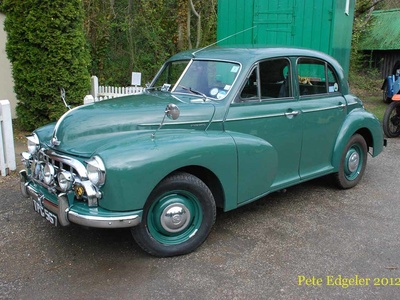 Morris Oxford Saloon