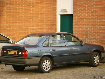 Opel Vectra (A)
