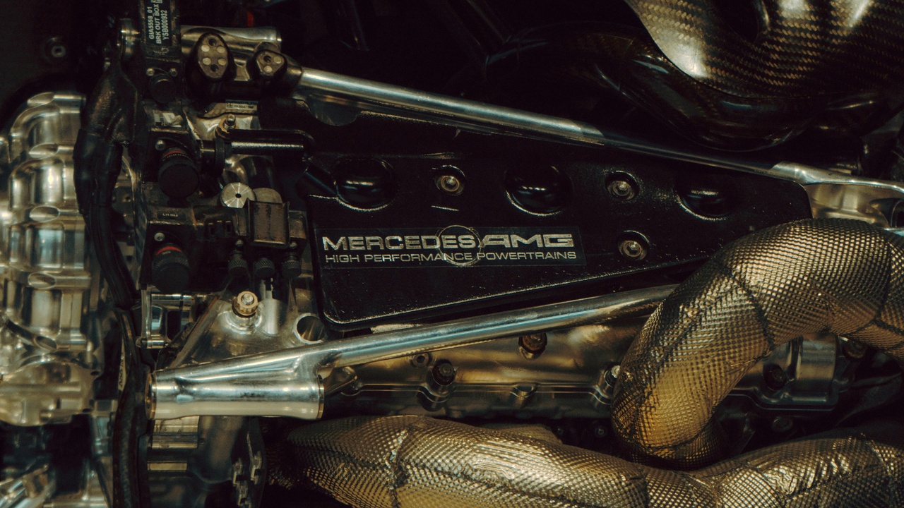 1950s performance cars showcasing engine and chassis innovations