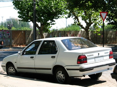 Renault 19