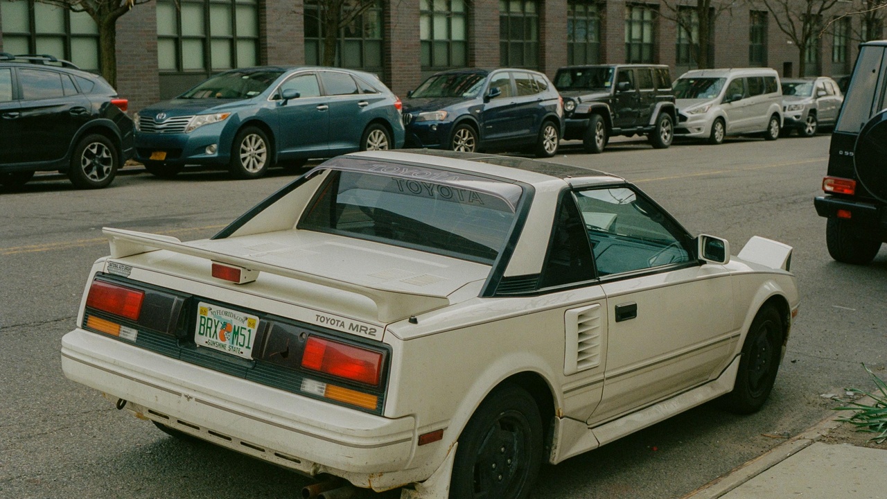1990 innovative cars showing engineering and legacy