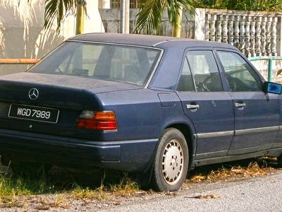 Mercedes-Benz E-Class (W124)