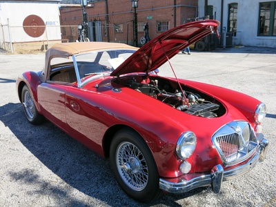 MG MGA