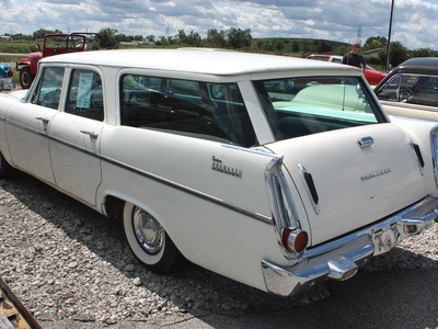 Suburban (Station Wagon)