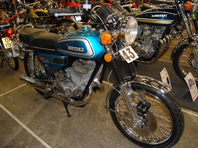 Suzuki GT250