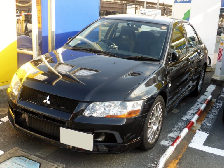 Black Mitsubishi Lancer Evolution VII front view