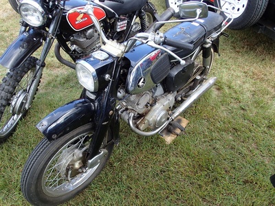 Honda Dream CA77